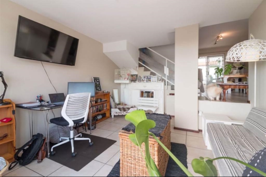 3 Bedroom Property for Sale in Vredehoek Western Cape